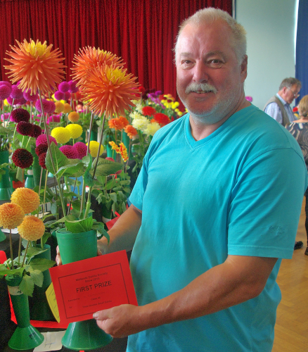 Mark wins Novice classes